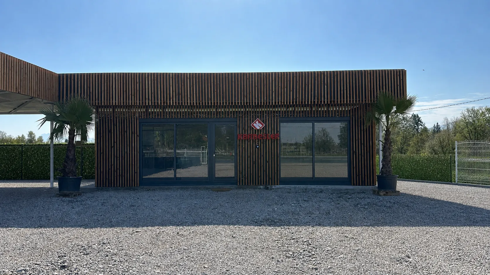 Bodrum 60 m² prefabrik satış ofisi ön cephe görünümü