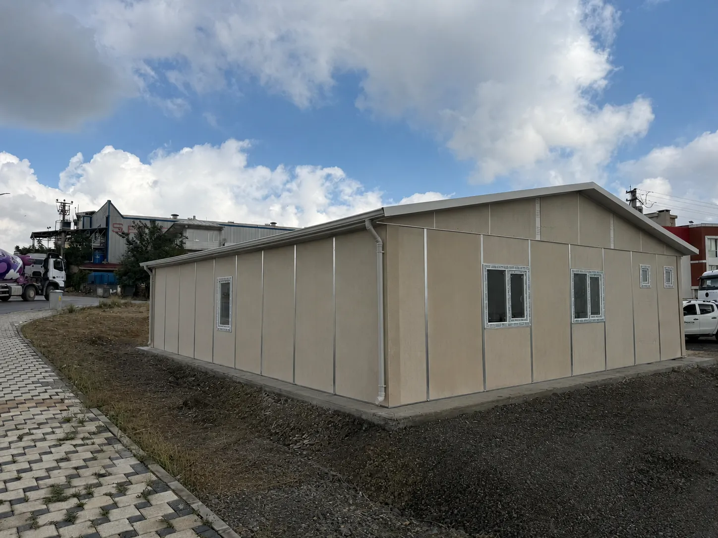 Gebze Millet Bahçesi KAR Group prefabrik ofis dış cephe görünümü